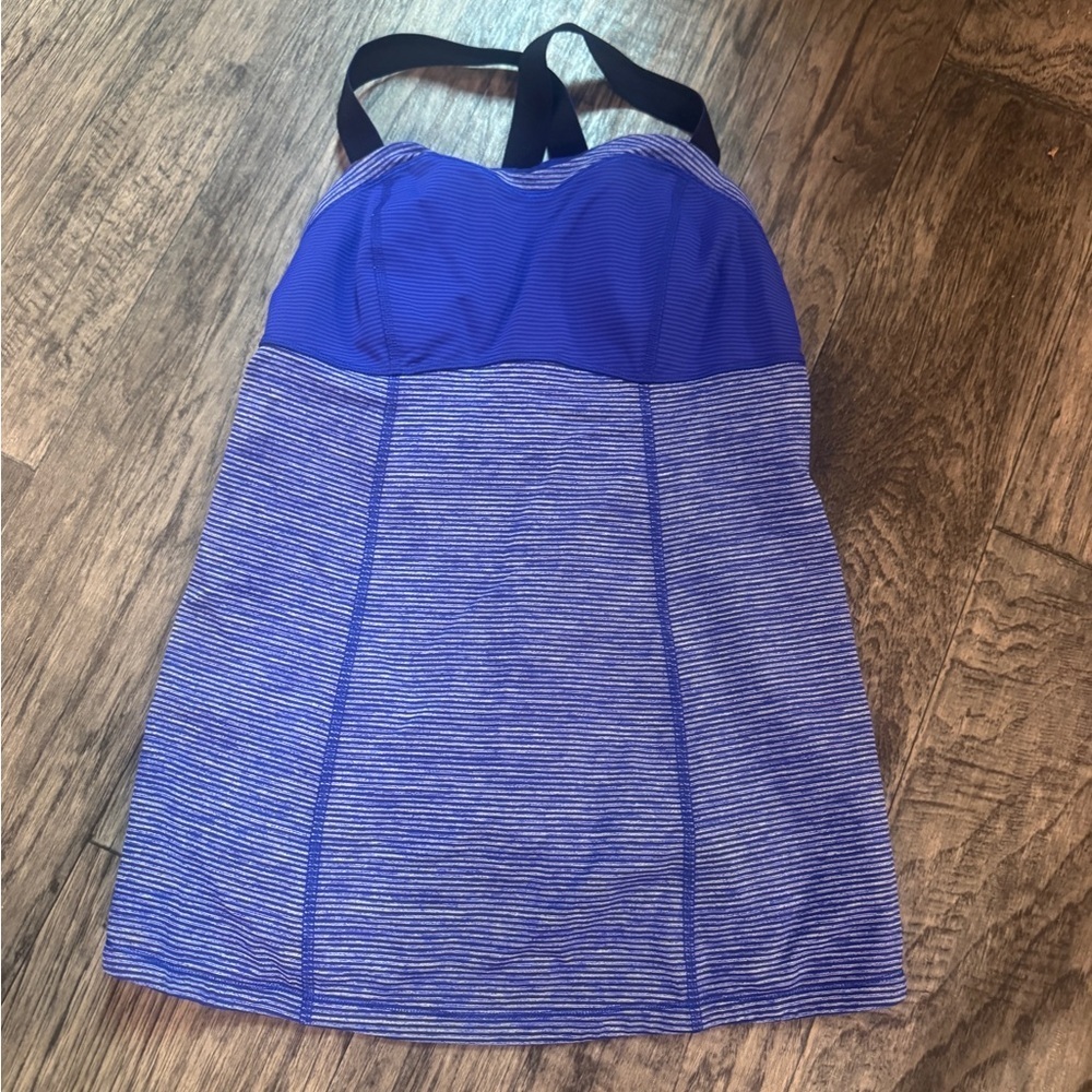 Lululemon People and Black Strappy yoga workout Top w built in bra Sz S - Picture 1 of 6